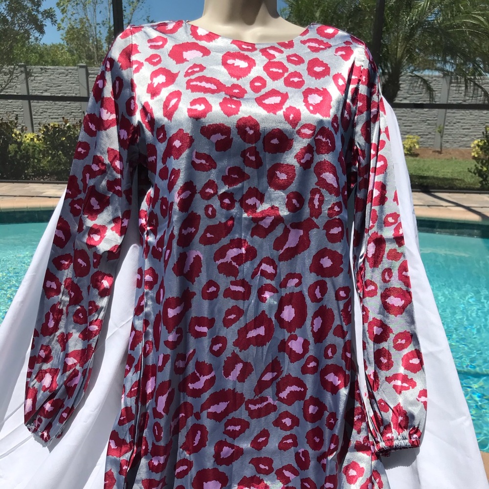 Tracy Negoshian  TN 194 Ana Leopard Gray S